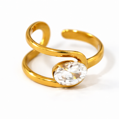 Élégante et intemporelle, cette bague ajustable en acier inoxydable doré est un indispensable du quotidien. Son design raffiné et sa finition dorée lumineuse apportent une touche chic et moderne à toutes les tenues, qu’elles soient décontractées ou plus habillées.