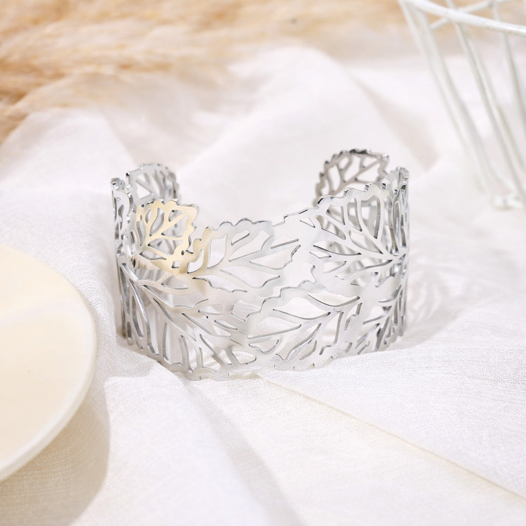 Bracelet manchette argenté motif feuilles