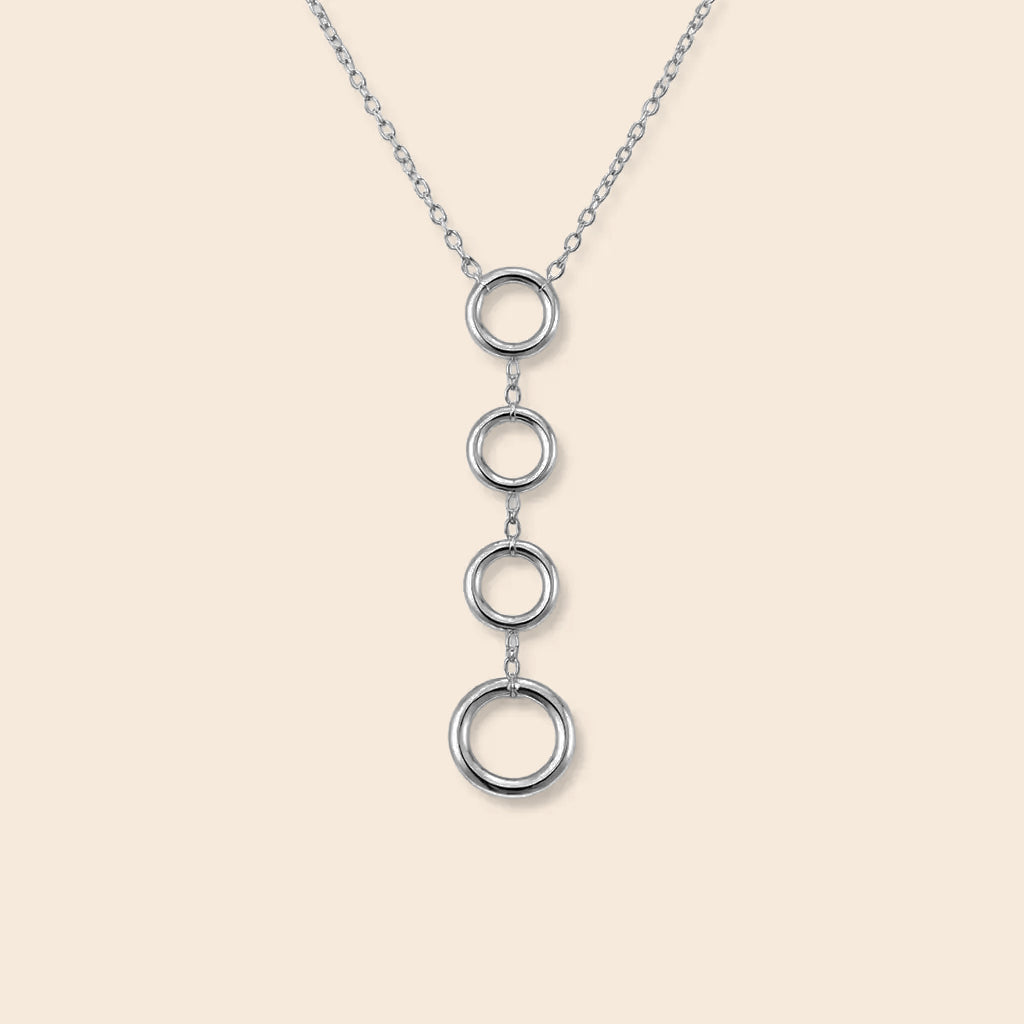 Collier chaîne argentée 4 cercles