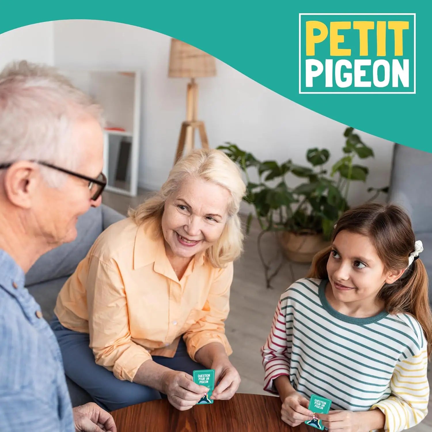 Drôle, malin et plein de rebondissements, Petit Pigeon est un jeu de société d’ambiance et de bluff où il faut savoir mentir… sans se faire repérer ! Accessible et rapide à prendre en main, il promet des parties rythmées et de nombreux éclats de rire entre amis ou en famille.